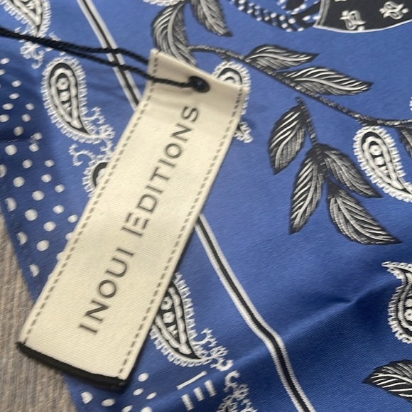 Inoui Editions Zack Zebra 100 % Silk Scarf Blue - Picture 8 of 13